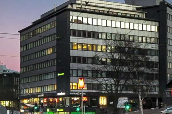 Näkymisen paikka kuuluu hintaan